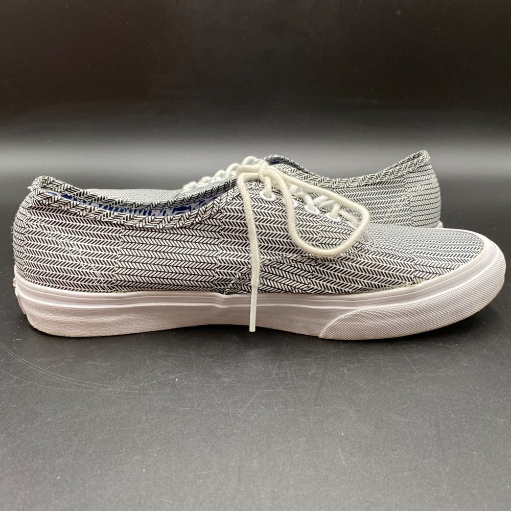 Vans Black/White Sneakers Women's Size 10 - Picture 8 of 11